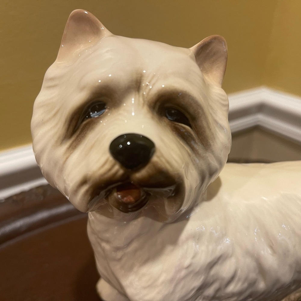 Beautiful Vintage West Highland Terrier Statue